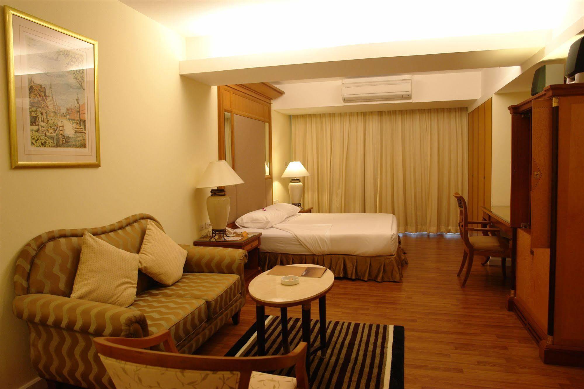 Kameo Grand Hotel & Serviced Apartment, Rayong Kültér fotó