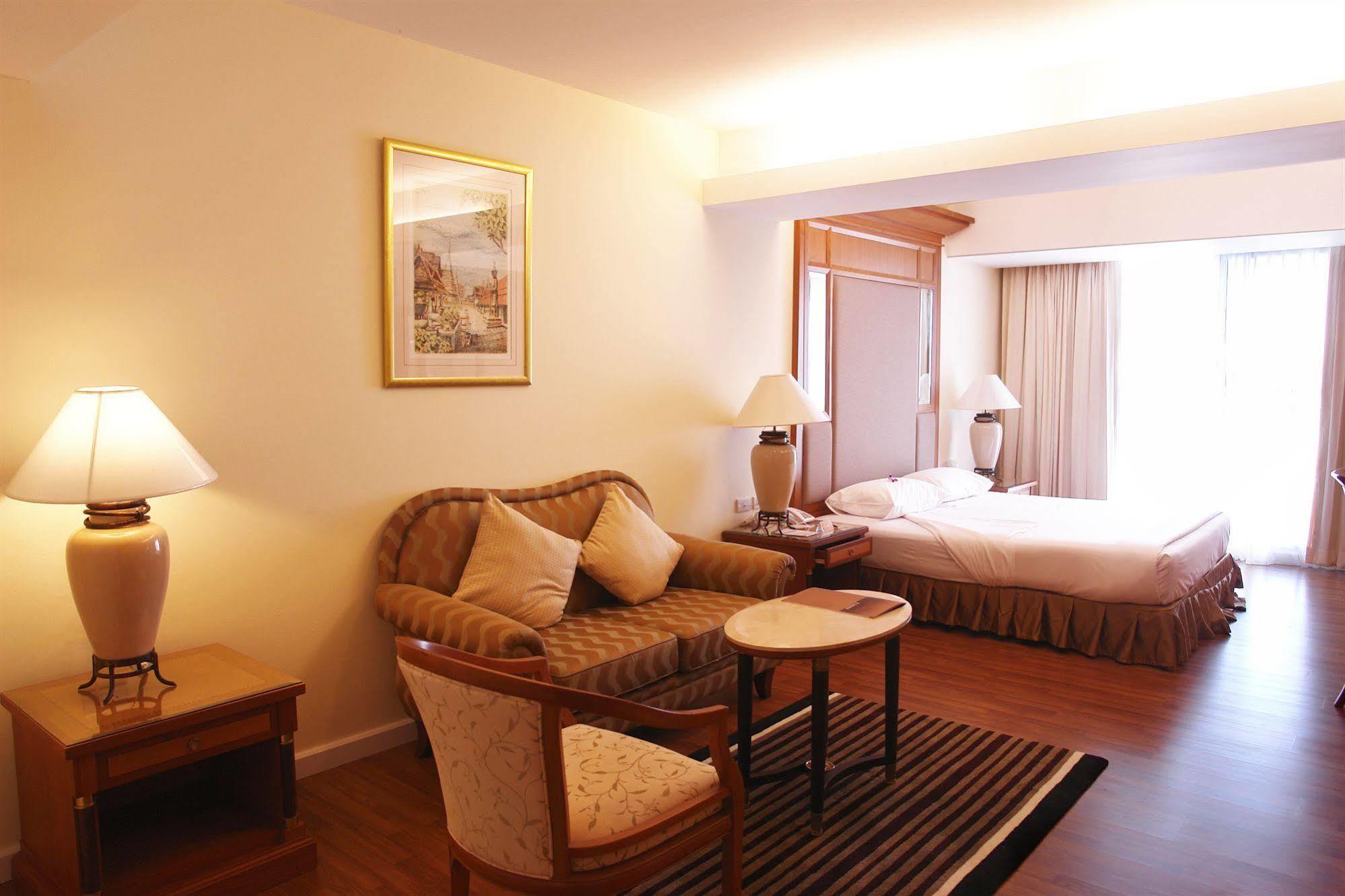 Kameo Grand Hotel & Serviced Apartment, Rayong Kültér fotó