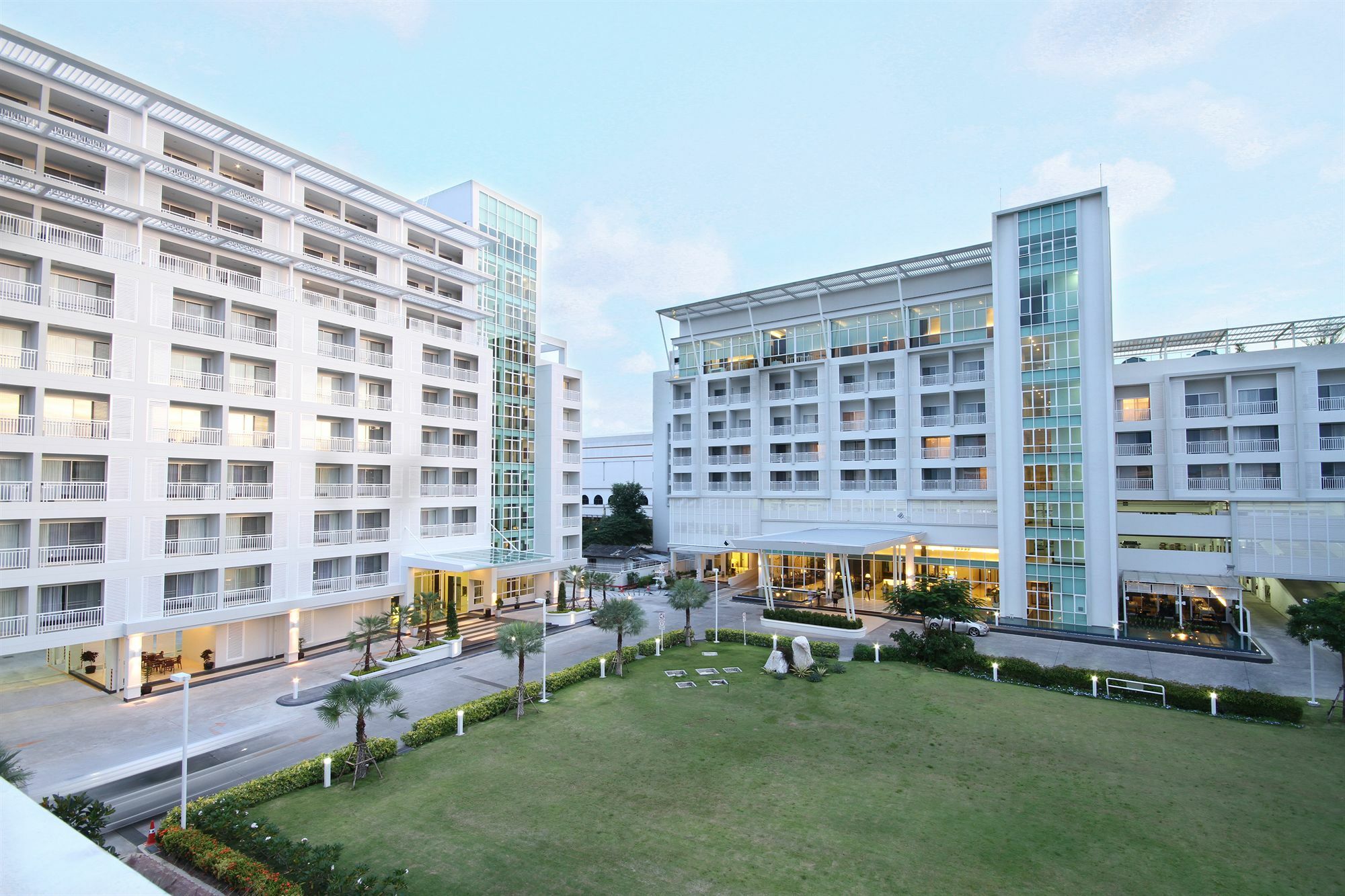 Kameo Grand Hotel & Serviced Apartment, Rayong Kültér fotó