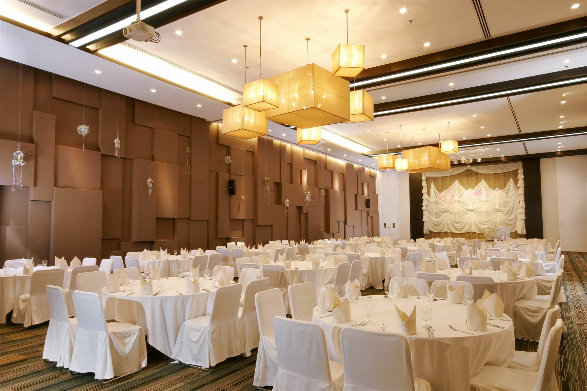 Kameo Grand Hotel & Serviced Apartment, Rayong Kültér fotó